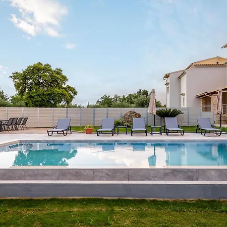 Avgi & Avra House With Shared Pool By Filoxenia * Gouvia