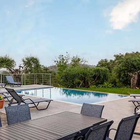 Avgi & Avra House With Shared Pool By Filoxenia Tatil Evi Gouvia