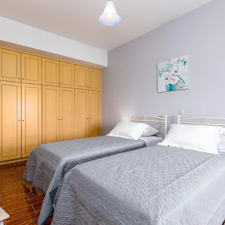 Avgi - Avra House With Shared Pool By Filoxenia Case de vacanță