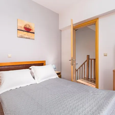 Avgi - Avra House With Shared Pool By Filoxenia *