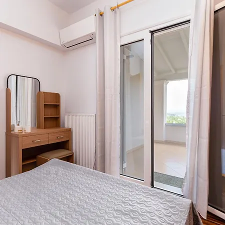 Avgi - Avra House With Shared Pool By Filoxenia Case de vacanță *