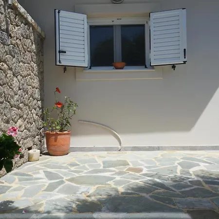 Case de vacanță Avgi - Avra House With Shared Pool By Filoxenia *