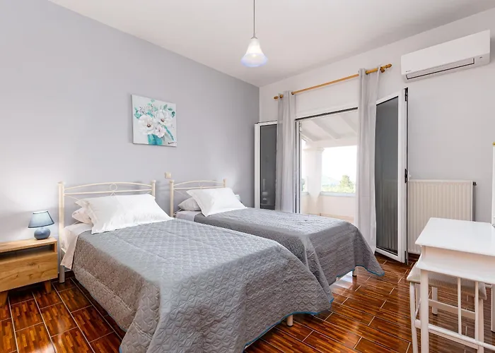 Avgi - Avra House With Shared Pool By Filoxenia *