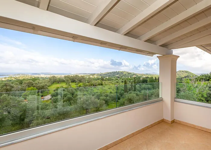 Σπίτι διακοπών Avgi - Avra House With Shared Pool By Filoxenia Γουβιά