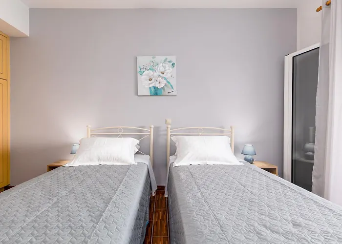 Σπίτι διακοπών Avgi - Avra House With Shared Pool By Filoxenia Γουβιά