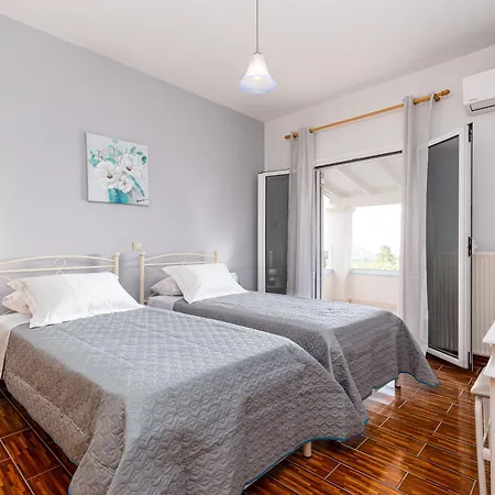 Avgi - Avra House With Shared Pool By Filoxenia *