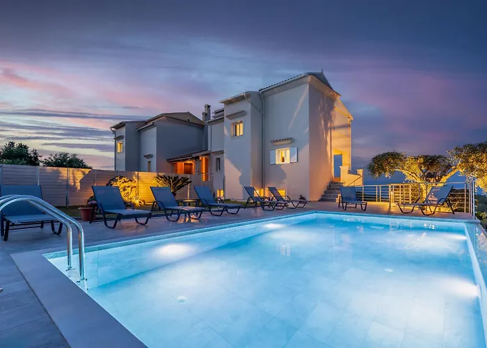 Avgi - Avra House With Shared Pool By Filoxenia Casa vacanze Gouvia
