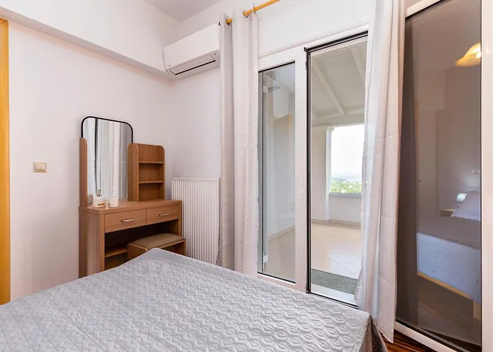 Avgi - Avra House With Shared Pool By Filoxenia Casa vacanze *
