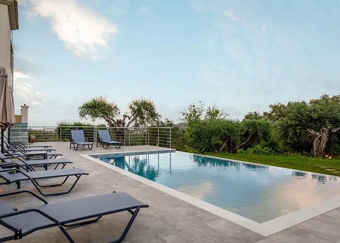 Avgi - Avra House With Shared Pool By Filoxenia Casa vacanze Gouvia